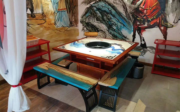 重庆哪里卖火锅桌椅板凳,去找哪个厂家更好?你清