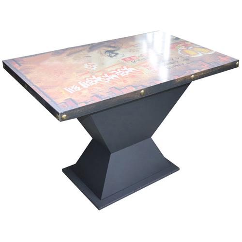 工业复古西餐厅磨砂五金漏斗餐桌_铁艺贴片铜钉包边餐桌