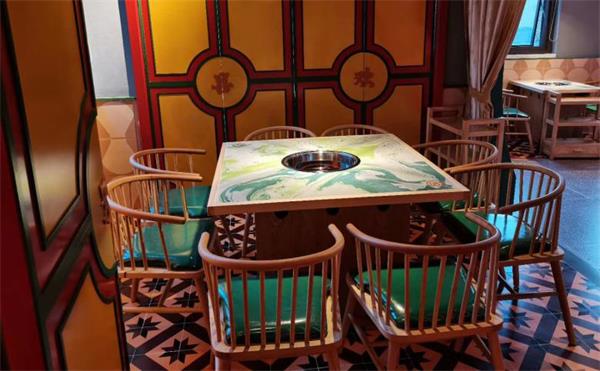 重庆火锅店定制火锅桌都开始选生产厂家了,你知